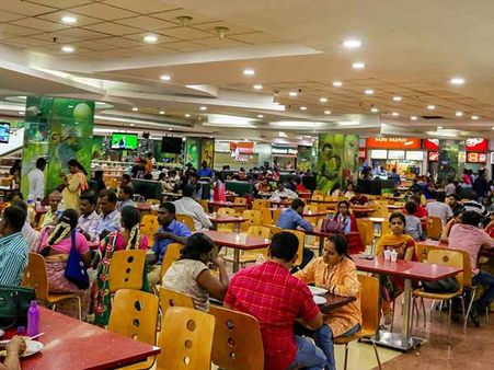 சென்னை ஸ்கைவாக் மாலில் கேஎப்சி உட்பட 32 ரெஸ்டாரண்டுகளுக்கு சீல் வைத்த மாநகராட்சி