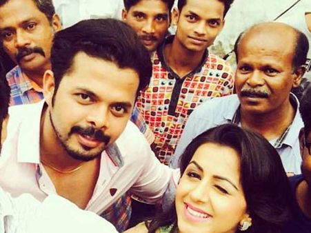 பார் சரவணா பார்... முழுசா நடிகரா மாறி நிக்குற நம்ம ஸ்ரீசாந்தைப் பார்!