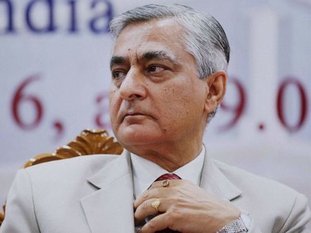 இருப்பதோ 18 ஆயிரம்.. தேவைப்படுவது 70 ஆயிரம் நீதிபதிகள்: தாக்கூர் கோரிக்கை