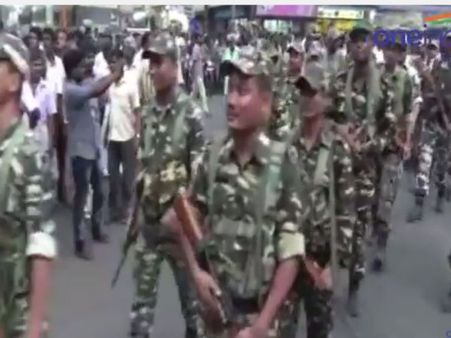 தேர்தலை முன்னிட்டு, திருப்பூரில் துணை ராணுவம் கொடி அணி வகுப்பு- வீடியோ