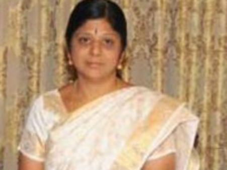 ஈரோடு அதிமுக பெண் மேயரின் அப்பா.. திமுகவுக்குத் தாவினார்!