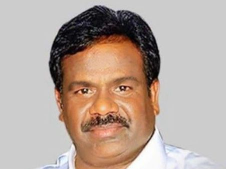 தாசில்தார் தலையில் பணத்தைக் கொட்டிய பாமக வேட்பாளர் மீது 6 பிரிவுகளில் வழக்கு!