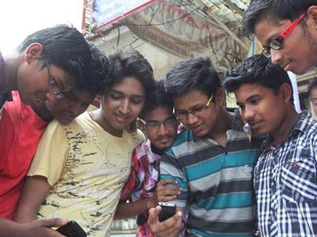 பிளஸ் டூ ரிசல்ட் வெளியிடுவதிலும் எமகண்டம், நல்ல நேரம் பார்த்த தமிழக கல்வித்துறை