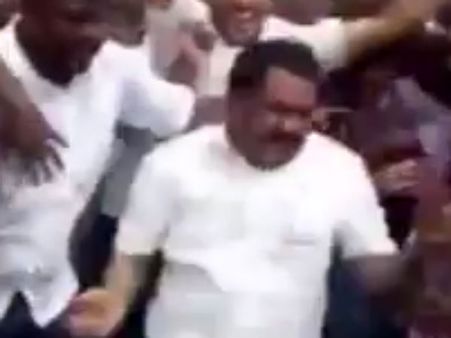 புதுச்சேரி அதிமுக எம்.எல்.ஏ. ஓம்சக்தி சேகரின் அசத்தல் குத்தாட்டம் - வீடியோ