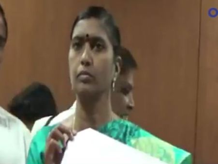 ப்ளஸ் டூ தேர்வில் திருப்பூர் மாவட்டத்தில் 21,468 பேர் தேர்ச்சி: மாவட்ட ஆட்சியர் பேட்டி - வீடியோ