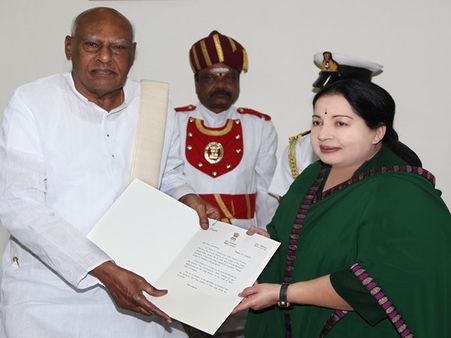 வெளியானது தமிழக அமைச்சரவை பட்டியல்: 13 புதுமுகங்களுக்கு வாய்ப்பு, அமைச்சர்கள் பலருக்கும் அதே துறை