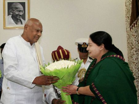 அதிமுக அரசு பதவியேற்பு விழா... ஜெ.வின் பதவியேற்பு தமிழகம் முழுவதும் வீடியோ வேன் மூலம் ‘லைவ்’