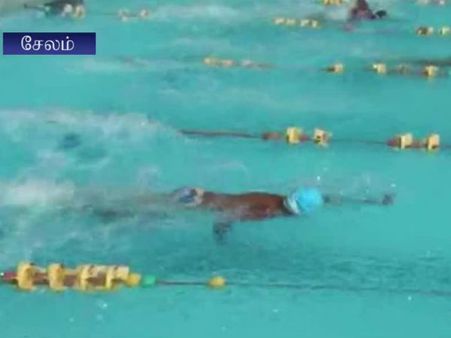 சேலத்தில் நீச்சல் போட்டி... மீன்களாய் மாறிய மாணவர்கள்- வீடியோ