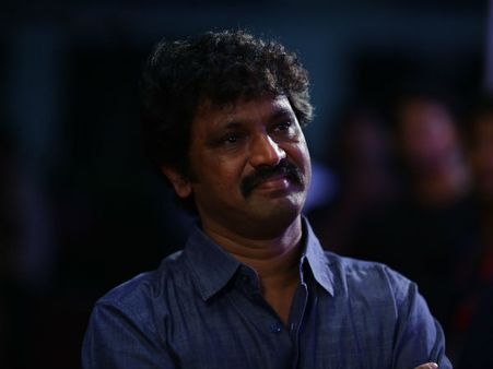 செக் மோசடி வழக்கு: சிவகாசி கோர்ட்டில் மகளுடன் ஆஜரானார் இயக்குனர் சேரன்