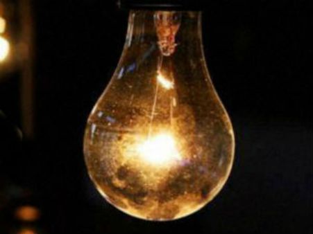 சென்னையில் நேற்றிரவு திடீர் மின்வெட்டு ஏன்? விளக்கம் சொல்லும் அதிகாரிகள்