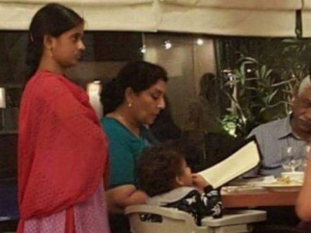 வேலைக்கார சிறுமியை நிற்க வைத்து விட்டு தான் மட்டும் சாப்பிட்ட ரேணுகா சவுத்ரி!