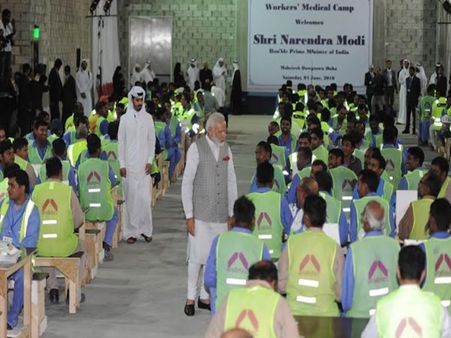 கடுமையாக உழைப்பதால் தான் இந்தியர்கள் பாராட்டப்படுகிறார்கள்: கத்தாரில் மோடி பேச்சு