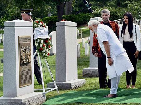 அமெரிக்காவில் பிரதமர் மோடி... கல்பனா சாவ்லா நினைவிடத்தில் அஞ்சலி