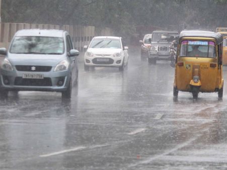 தீவிரமடைகிறது தென் மேற்குப் பருவ மழை.. கன்னியாகுமரியில் விடிய விடிய கன மழை