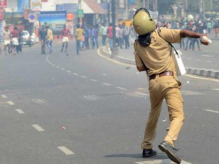 குளச்சல் துறைமுக விவகாரம்: குமரி மாவட்டத்தில் மற்றொரு மத கலவரத்திற்கு தூபம்.. தடுக்குமா தமிழக அரசு?