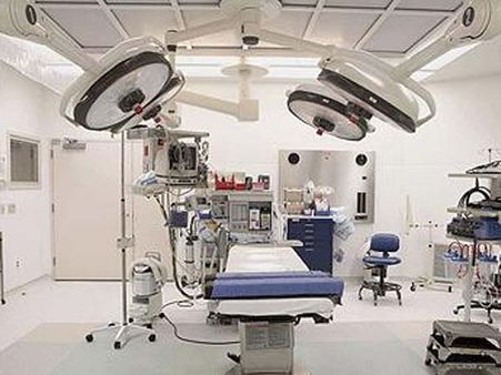 ஏழைகளுக்கு இலவச சிகிச்சை அளிக்க மறுத்த 5 மருத்துவமனைகளுக்கு ரூ. 600 கோடி அபராதம்!