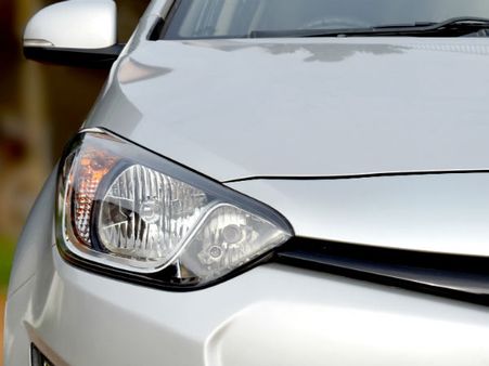 நண்பர்களிடையே கார் ரேஸ்: பெண் சாப்ட்வேர் என்ஜினியர் பரிதாப பலி