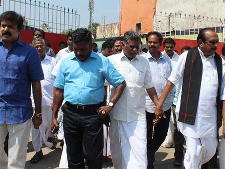 படு வேகமாக கரைந்து வரும் மக்கள் நலக் கூட்டணி!