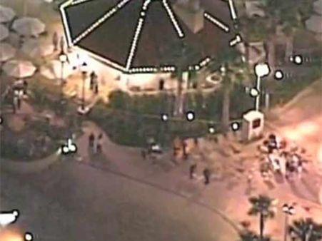 16 மணி நேர தேடுதல் வேட்டை... டிஸ்னி ரெசார்ட்டில் முதலை இழுத்துச் சென்ற 2 வயது சிறுவனின் உடல் மீட்பு