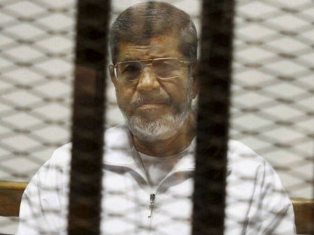 எகிப்து முன்னாள் அதிபர் முகமது மோர்சிக்கு 40 ஆண்டுகள் சிறைத்தண்டனை