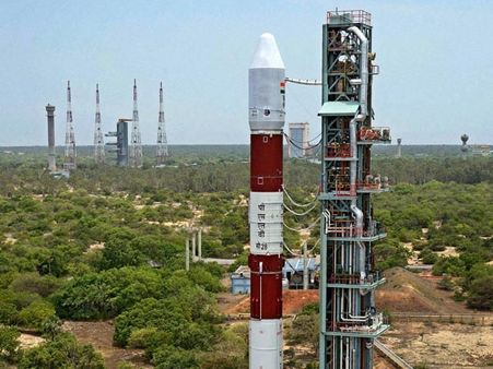 இஸ்ரோ ஏவிய 20 சாட்டிலைட்களில் 17 வெளிநாடு.. 3 இந்தியா.. அதில் ஒன்று நம்மூரு!