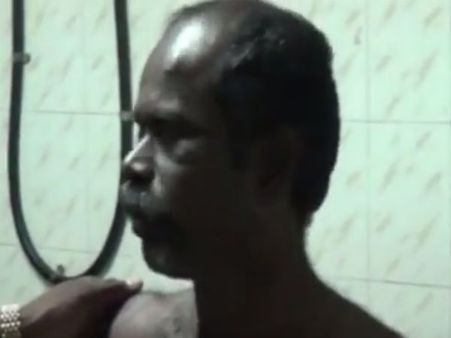 மாடு மேய்த்துக் கொண்டிருந்த விவசாயியை தாக்கிய காட்டுயானை... மக்கள் பீதி - வீடியோ