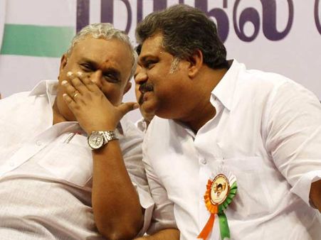 சிதறுகிறது தமாகா.... ஞானதேசிகன், ஞானசேகரன் தலைமையில் அதிமுகவுக்கு தாவ நிர்வாகிகள் முடிவு?