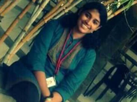 சமூக வலைத்தளங்களில் கேள்விக்குறியாக்கப்படும் சுவாதியின் நடத்தை.. பெண்ணியவாதிகள் கோபம்