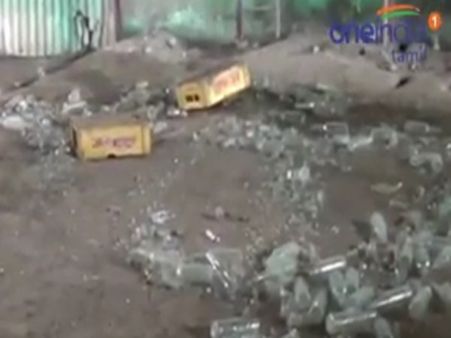 புதுவையில் என்.ஆர்.காங்கிரஸ் ஆர்ப்பாட்டம்.. சாராயக்கடை சூறை !