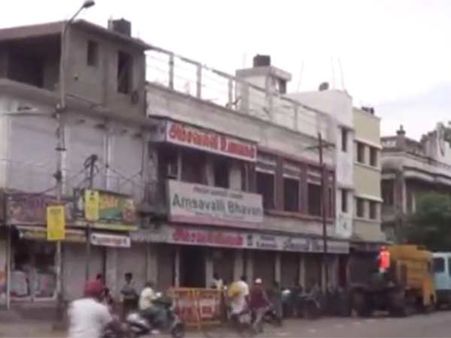 பீடா கடையில் பைப் வெடிகுண்டு... மதுரையில் நள்ளிரவில் பரபரப்பு - வீடியோ