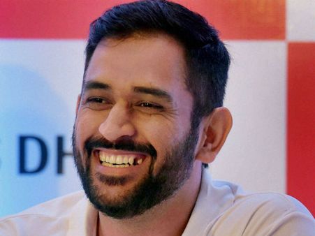 பெருமைமிகு தருணம்.. விமானப்படையில் தேஜாஸ் இணைக்கப்பட்டதற்கு டோணி மகிழ்ச்சி!