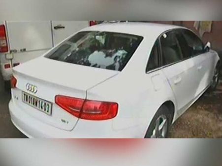 சென்னை: 'புல்'போதையில் காரை ஓட்டி தொழிலாளி உயிரை பறித்த தொழிலதிபர் மகள் கைது- சிறையில் அடைப்பு!