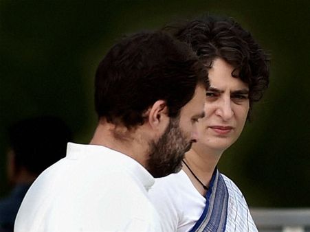 ராகுலை நம்பி பலனில்லை.. காங்கிரசை காப்பாற்ற தீவிர அரசியலில் குதிக்கிறார் பிரியங்கா காந்தி?