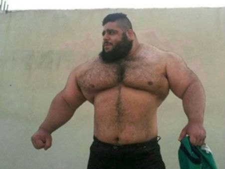 ஐஎஸ் தீவிரவாதிகளை எதிர்த்து களமிறங்கும் ஈரானிய ஹல்க் !