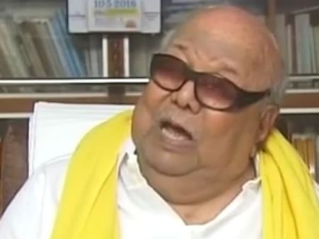 தலைமைச் செயலகத்தில் அதிமுகவினருடன் அமைச்சர் ஆலோசனை- ஜனநாயகத்துக்கு கேடு: கருணாநிதி