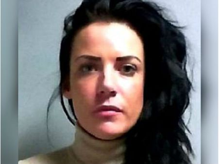 இந்த உதடுதானே அவ கிட்ட முத்தம் வாங்குச்சு.. காதலன் வாயை பிளேடால் அறுத்த காதலி!