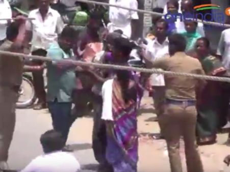 டிரைவரை நடுவீதியில் கொடூரமாக தாக்கிய போலீஸை கைது செய்ய கோரி செங்கத்தில் ஆட்டோ ஸ்டிரைக்!