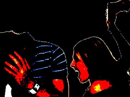 ஓடிப் போய்ரலாம்.. அழைத்தும் வராத கள்ளக்காதலனை சரமாரியாக செருப்பால் அடித்த பெண்!