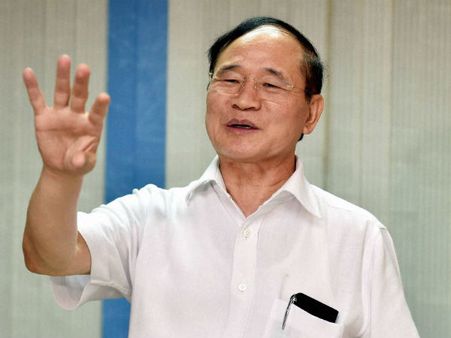 சுப்ரீம் கோர்ட் அதிரடி தீர்ப்பு.... மீண்டும் அருணாச்சல் முதல்வராக பதவியேற்றார் காங்கிரசின் நபம் துகி