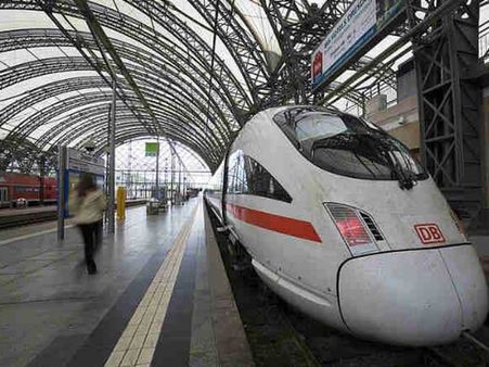 இந்தியாவில் முதன் முறையாக.. 180 கி.மீ வேகத்தில் செல்லும் 'டால்கோ ரயில்'