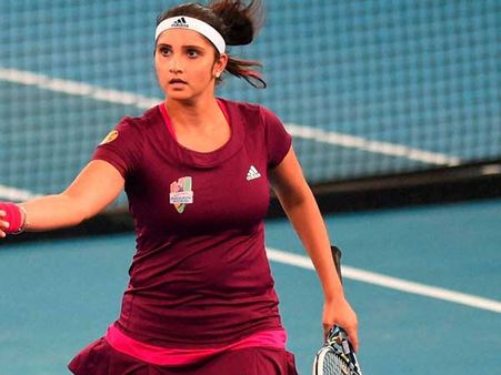 என்ன சாதனை செய்தாலும் பெண் என்றால் ‘அதை’ப் பற்றி தான் கேட்பீர்களா... செய்தியாளரிடம் சீறிய சானியா!