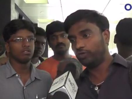 'கபாலி' 3 நாட்களுக்கு ஹவுஸ்புல்.. டிக்கெட் கிடைக்காமல் ரசிகர்கள் ஏமாற்றம் - வீடியோ