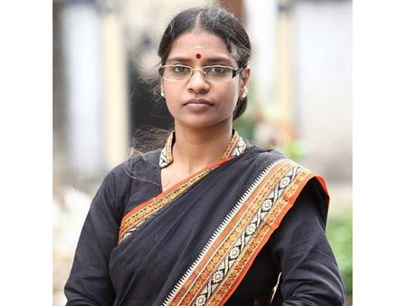 வீரலட்சுமியின் அடுத்த அதிரடி... திருவள்ளுவர் சிலையை அகற்றியதைக் கண்டித்து தீக்குளிப்புப் போராட்டம்!