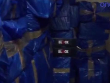 ரூ. 10 லட்சம் மதிப்புள்ள வெளிநாட்டு சிகரெட்டுகள் பறிமுதல்... குடோன் ஓனர் கைது- வீடியோ