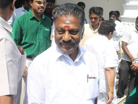 தமிழகத்தில் சட்டம்-ஒழுங்கு சிறப்பாக உள்ளதாம்... பட்ஜெட் உரையில் ஆதாரம் காண்பித்த ஓ.பி.எஸ்