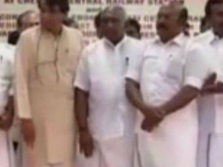 சென்னை சென்ட்ரல் ரயில் நிலையத்தில் இலவச வைபை வசதி... சுரேஷ் பிரபு துவக்கி வைத்தார்- வீடியோ