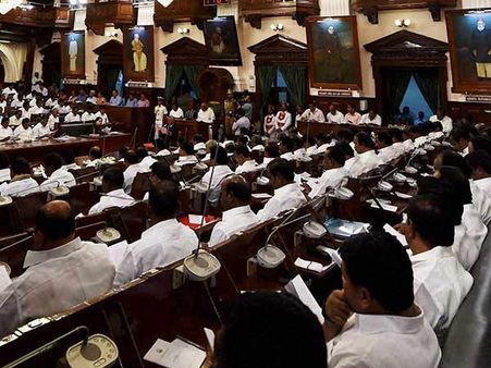 பாலாற்றில் ஆந்திரா தடுப்பணை: சட்டசபையில் திமுக- அதிமுக கடும் வாக்குவாதம்