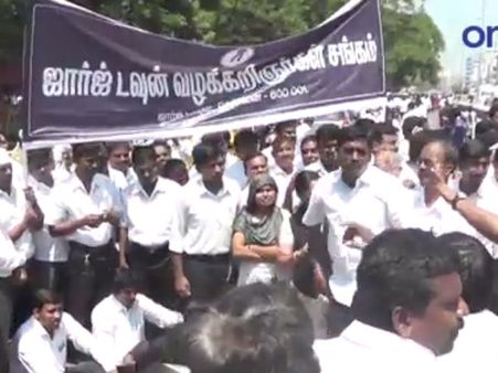 போராட்டம் எதிரொலி... வழக்கறிஞர்கள் சட்டப்பிரிவு தற்காலிகமாக நிறுத்தி வைப்பு- வீடியோ