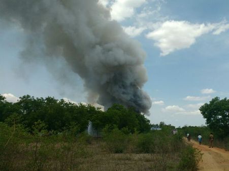 சிவகாசி பட்டாசு ஆலை குடோனில் வெடி விபத்து - கட்டிடம் தரைமட்டம்