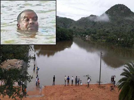 பாலாறு தடுப்பணை உயரத்தை அதிகரித்ததற்கு எதிர்ப்பு- தற்கொலை செய்த தமிழக விவசாயி உடல் மீட்பு